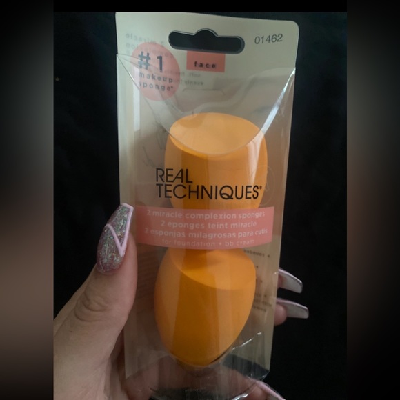 BRAND NEW REAL TECHNIQUE BEAUTY BLENDERS 2-PACK ! - Picture 1 of 3